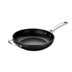 Le Creuset Toughened Nonstick PRO Deep Fry Pan 9 Le Creuset Toughened Nonstick PRO Deep Fry Pan -Kitchenware Sales Shop DEEP FRYPAN ANGLE 28 lpr