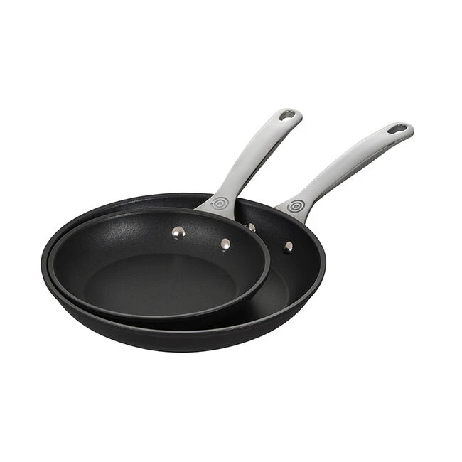 Le Creuset Toughened Nonstick PRO 2-Piece Fry Pan Set 3 Le Creuset Toughened Nonstick PRO 2-Piece Fry Pan Set - Image 3