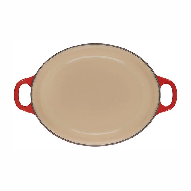Le Creuset Traditional Oval Dutch Oven 4 Le Creuset Traditional Oval Dutch Oven - Image 4