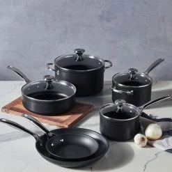 Le Creuset Toughened Nonstick PRO 10-Piece Cookware Set