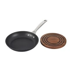 Le Creuset Toughened Nonstick PRO Fry Pan And Magnetic Wooden Trivet Set 5 Le Creuset Toughened Nonstick PRO Fry Pan And Magnetic Wooden Trivet Set -Kitchenware Sales Shop US00129000001002