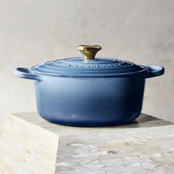 Le Creuset Round Dutch Oven -Kitchenware Sales Shop chambray g1