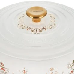 Le Creuset Noël Collection 12 Days Of Christmas Round Dutch Oven -Kitchenware Sales Shop closeup xmas rdo 1
