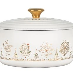 Le Creuset Noël Collection 12 Days Of Christmas Round Dutch Oven -Kitchenware Sales Shop closeup xmas rdo 2