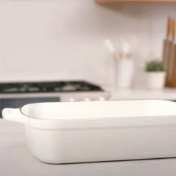 Le Creuset Signature Roaster -Kitchenware Sales Shop sig roaster thb video 2