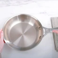 Le Creuset Stainless Steel Fry Pan 9 Le Creuset Stainless Steel Fry Pan -Kitchenware Sales Shop ss frypan thb video 2