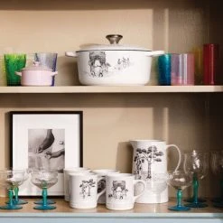 Le Creuset Harlem Toile De Jouy Signature Round Dutch Oven -Kitchenware Sales Shop thumb video 1 HT